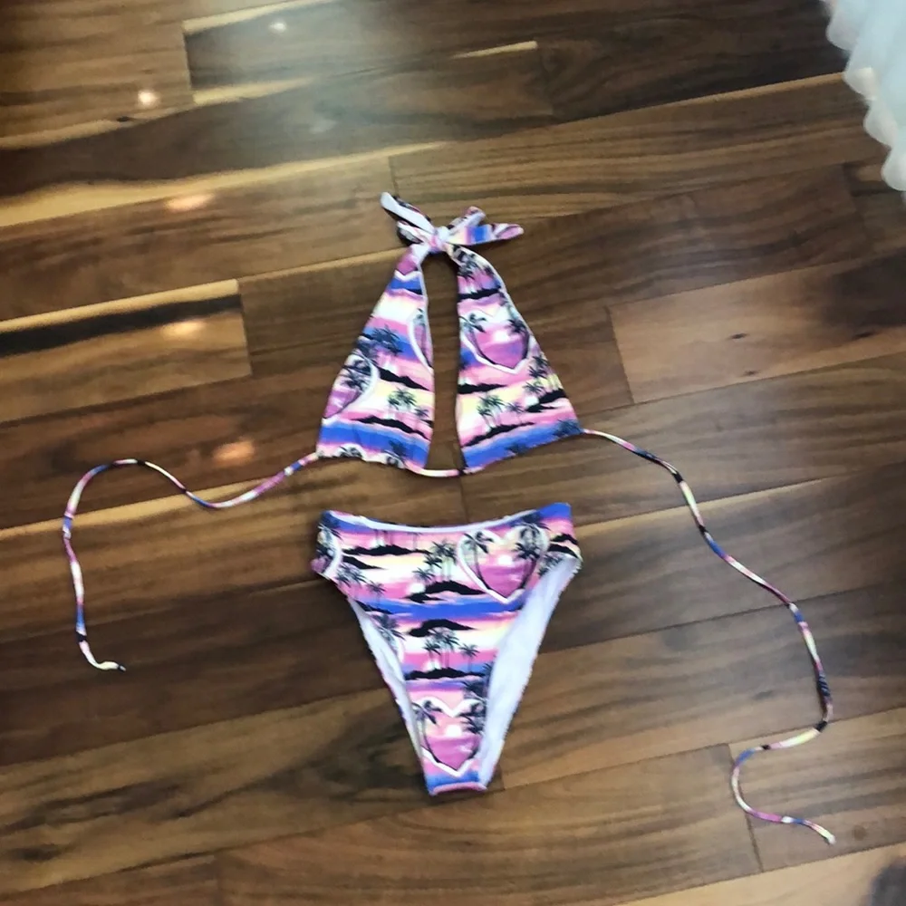 FRANKIES BIKINIS TROPICAL SUNSET BIKINI 👙 TOP SIZE SMALL BOTTOM SIZE XSMALL